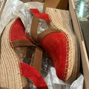 Born Mead Red suede wedge